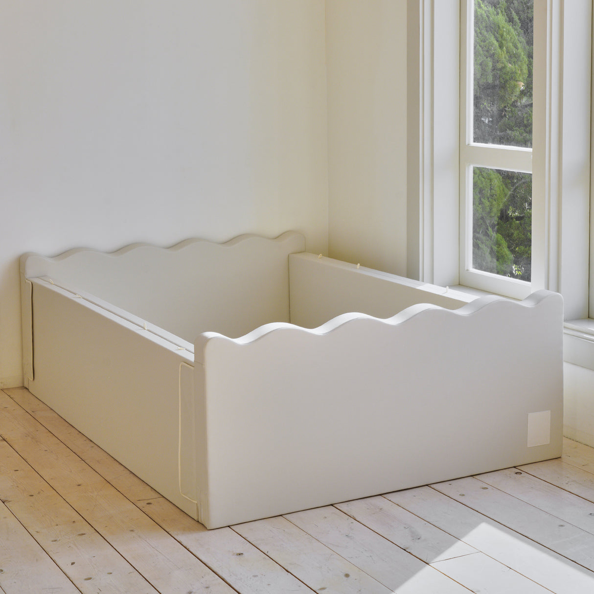 바치 Joi Bumper Bed + Softy Topper
