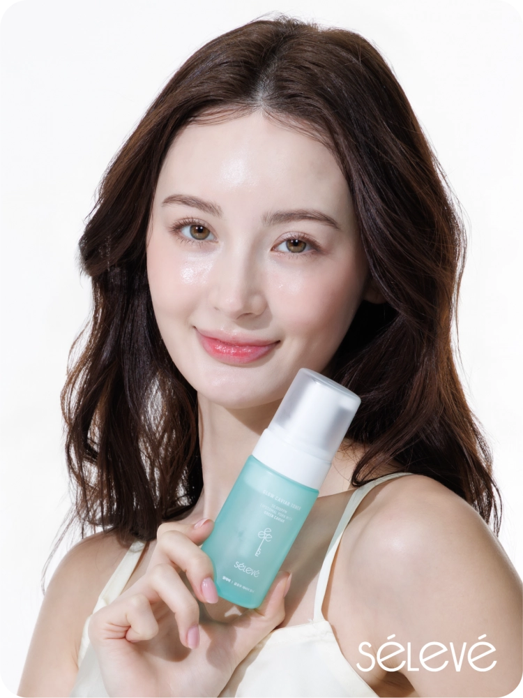 셀레베 Glow Caviar Bubble Toner