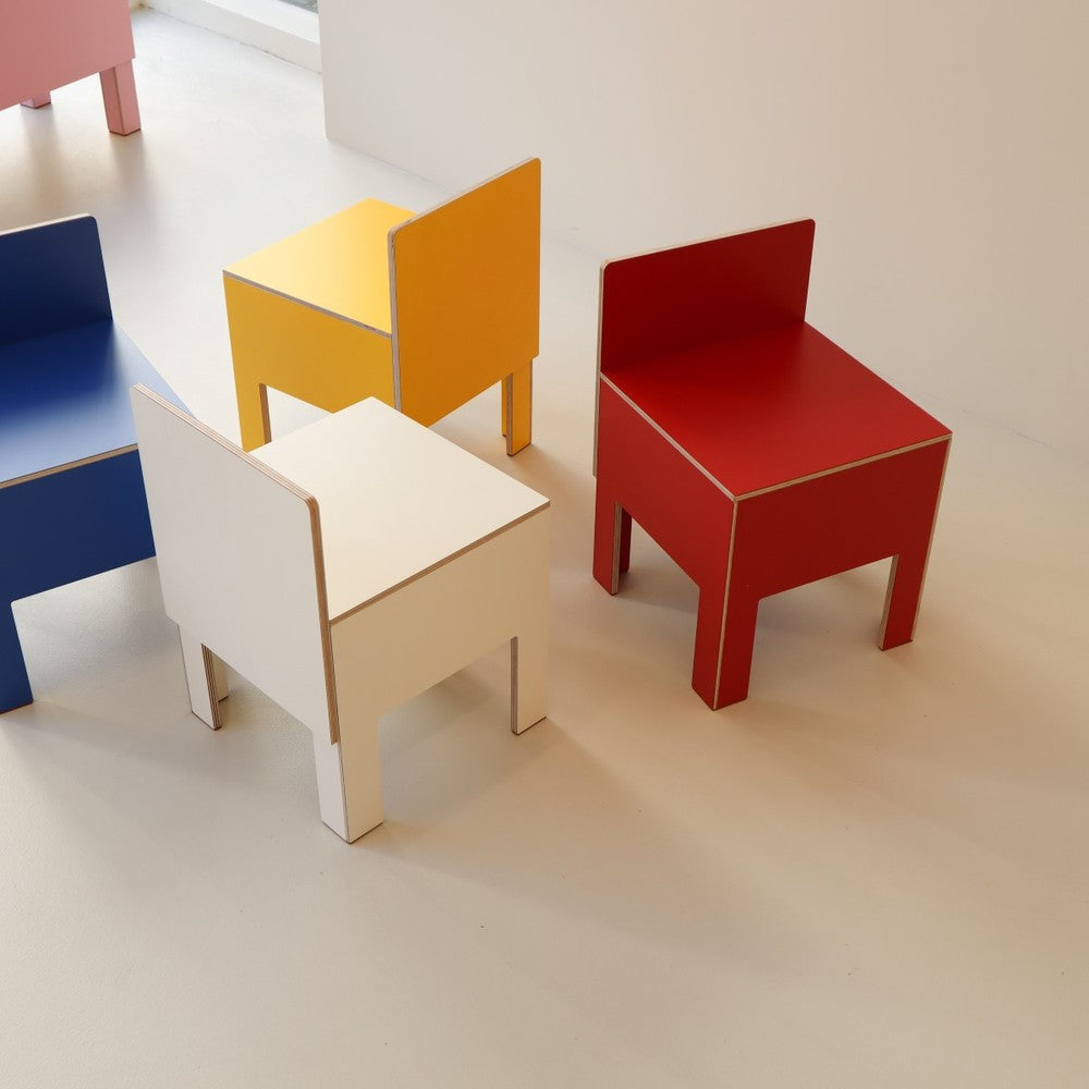 TINY CHAIR