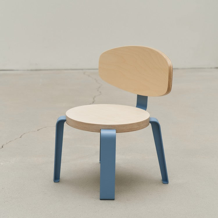 MU. Chair