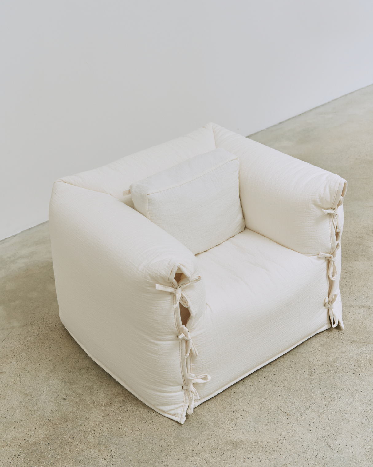 Doona Sofa (ivory)